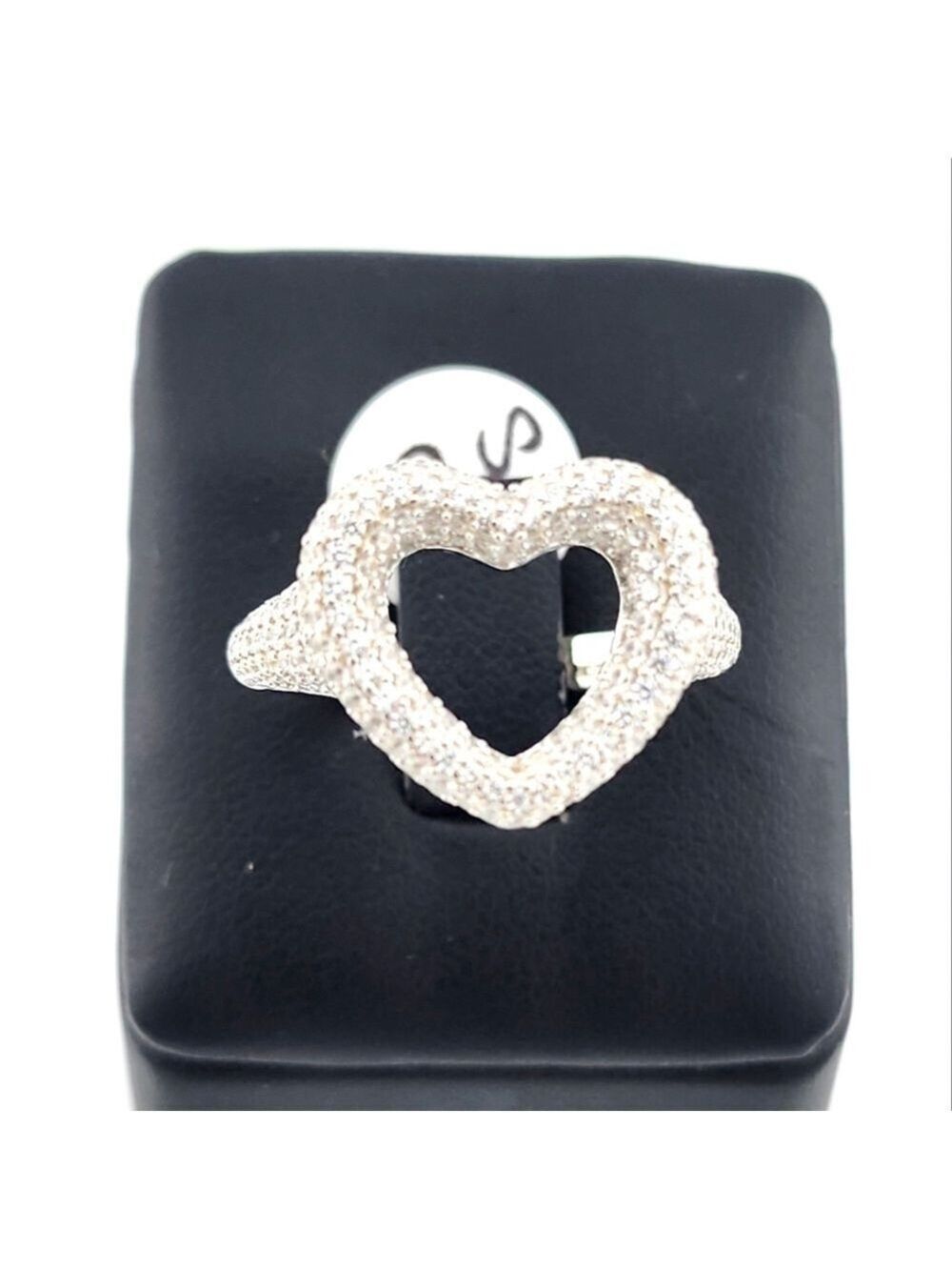 Elegant 925 Sterling Silver Heart Ring – Polished & Chic Design - Picture 1 of 11